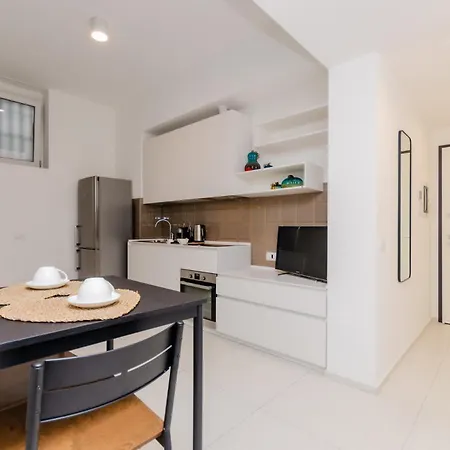 Mini Loft Linate Airport And Blu Metro Apartman Milánó